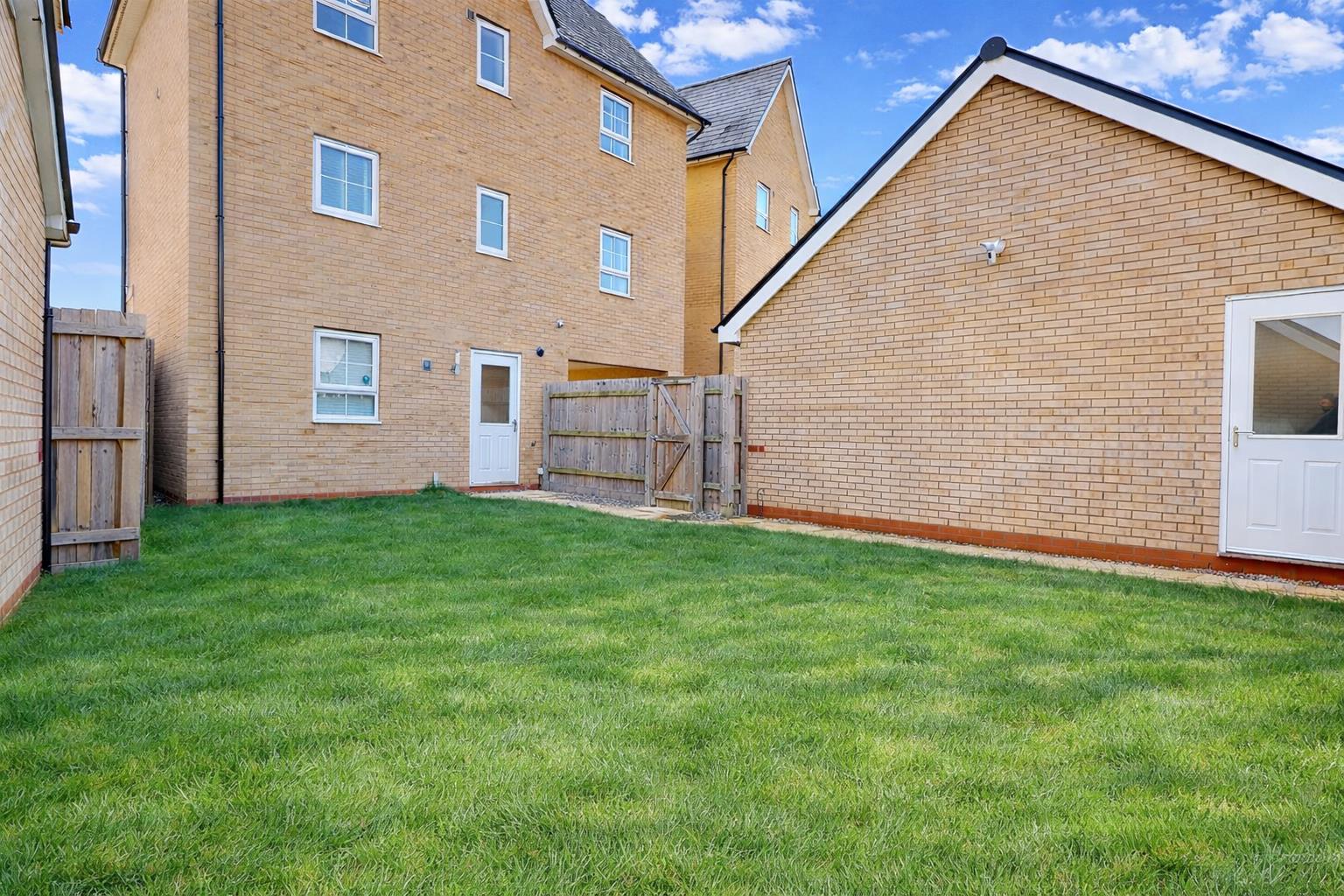 Vanguard Circle, Brooklands, Milton Keynes
